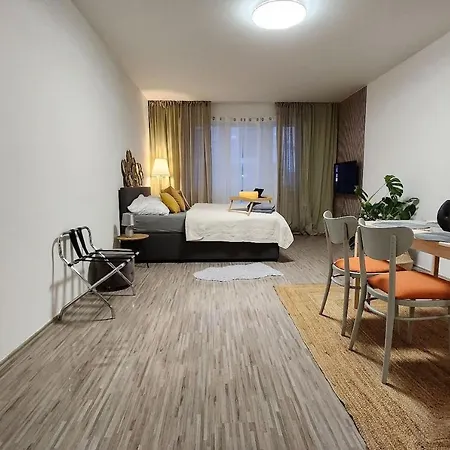 Apartman Sky S Balkonem